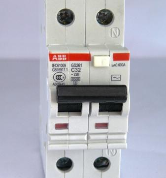 ABB 微型断路器 S203-D32